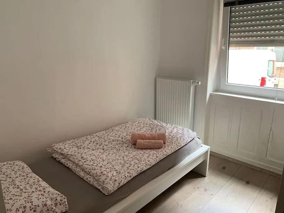 Apartment Gemuetliche Altbauwohnung In Stuttgart Ostendplatz