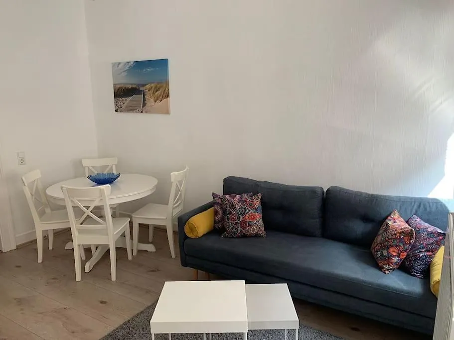 Gemuetliche Altbauwohnung In Stuttgart Ostendplatz 0*,  Germany